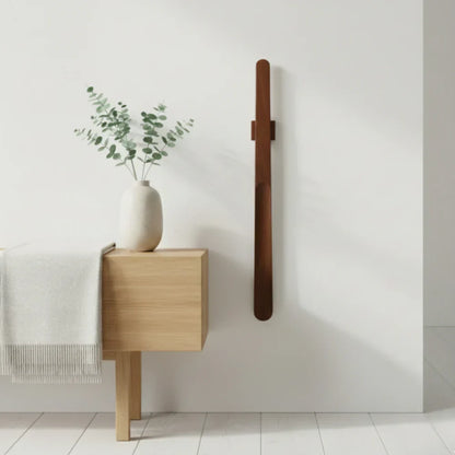 NordHorn™ – Det magnetiska skohornet i trä