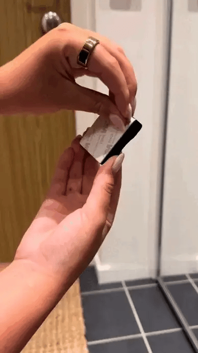 NordHorn™ – Det magnetiska skohornet i trä